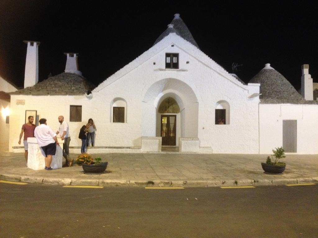 Casa Delle Rondini Bed & Breakfast Alberobello Exterior photo